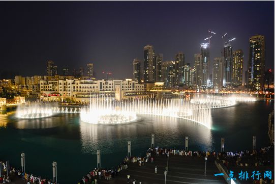 迪拜十大疯狂建筑之一：迪拜音乐喷泉